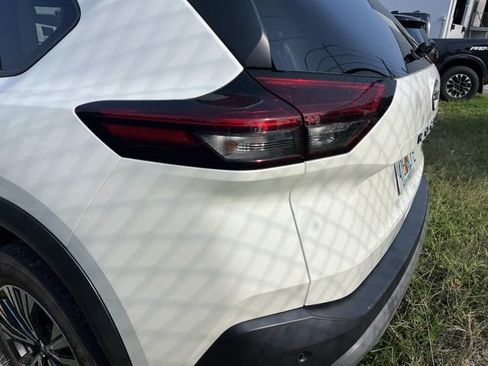 Used 2023 Nissan Rogue SV FWD image 7