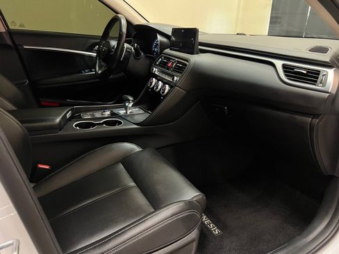 Used 2023 Genesis G70 2.0T image 35