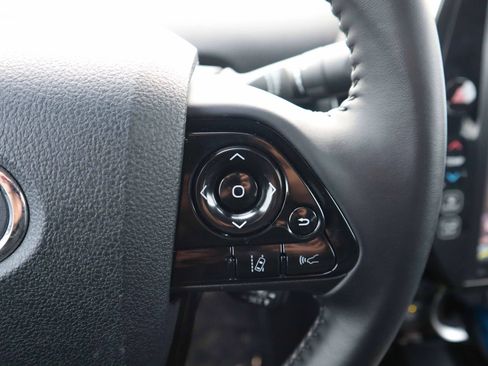 Used 2020 Toyota Prius Prime XLE image 16