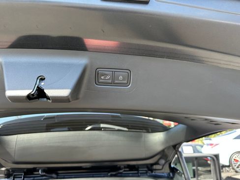 Used 2026 Hyundai Santa Fe SEL FWD image 18