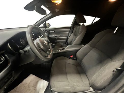 Used 2019 Toyota C-HR LE image 9