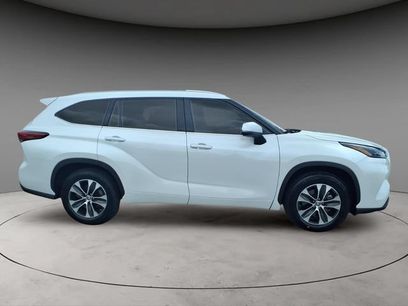 Used 2022 Toyota Highlander XLE