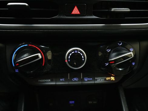 Used 2023 Hyundai Kona SEL FWD image 23