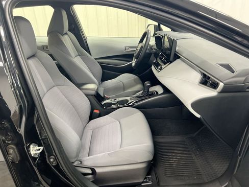 Used 2025 Toyota Corolla SE w/ Convenience Package image 21