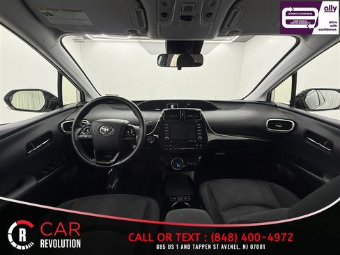 Used 2020 Toyota Prius Prime LE FWD image 9
