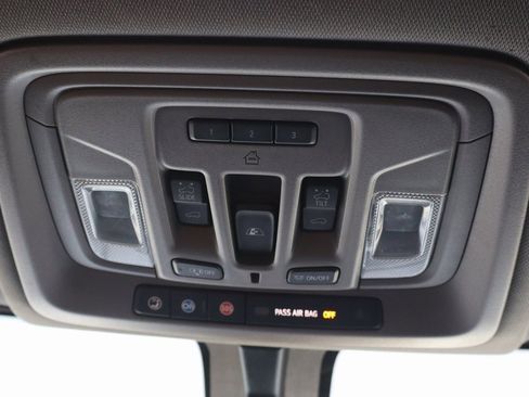 Used 2021 Chevrolet Silverado 2500 LTZ image 14