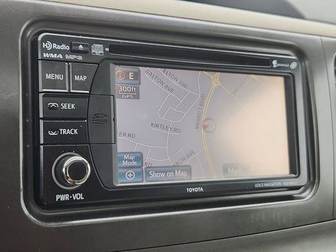 Used 2014 Toyota Sienna XLE FWD image 13