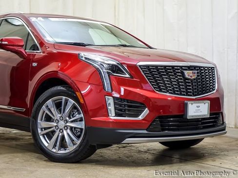 Used 2024 Cadillac XT5 Premium Luxury AWD/4WD image 3