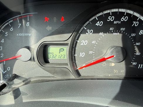 Used 2014 Toyota Sienna LE FWD image 14