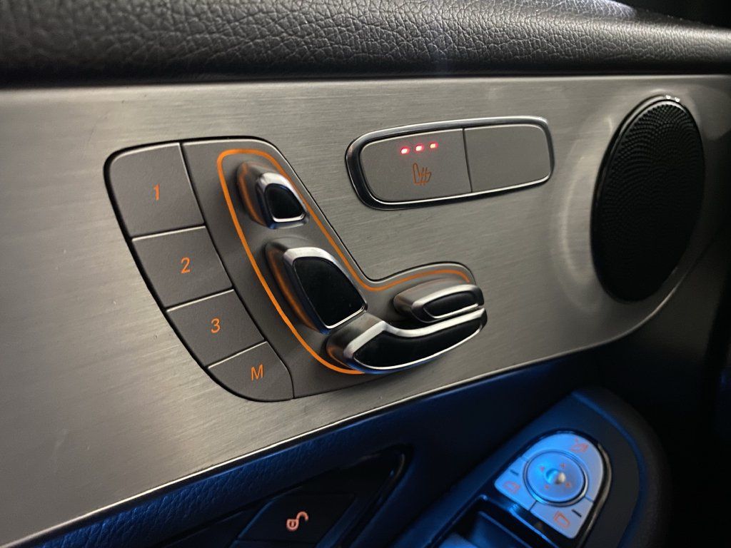Used 2019 Mercedes-Benz GLC 300 image 10