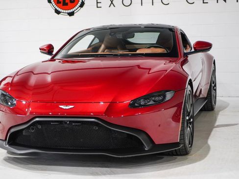 Used 2020 Aston Martin V8 Vantage Coupe image 29