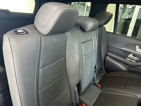 Used 2025 Mercedes-Benz GLS 450 GLS 450 image 28