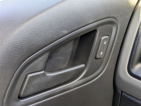 Used 2020 Chevrolet Colorado W/T image 23