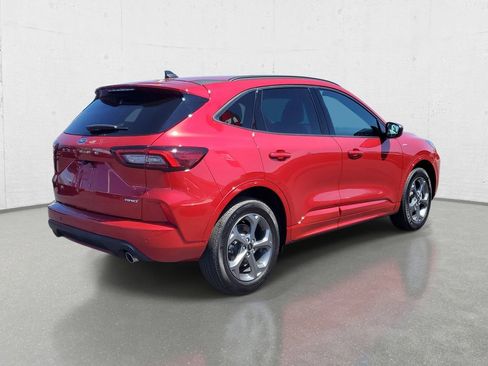 Used 2024 Ford Escape ST-Line w/ Tech Pack #1 AWD/4WD image 7