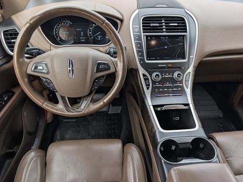 Used 2017 Lincoln MKX Reserve AWD/4WD image 18