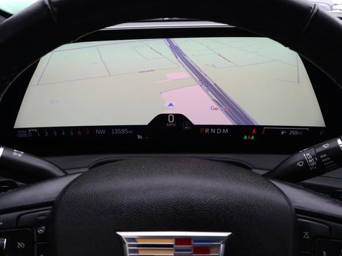 Used 2024 Cadillac XT4 Luxury w/ Cold Weather Package image 35