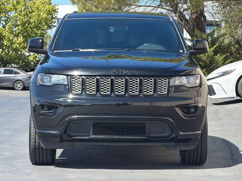 Used 2020 Jeep Grand Cherokee Altitude AWD/4WD image 10