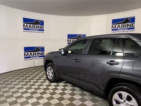 Used 2025 Toyota RAV4 LE image 8