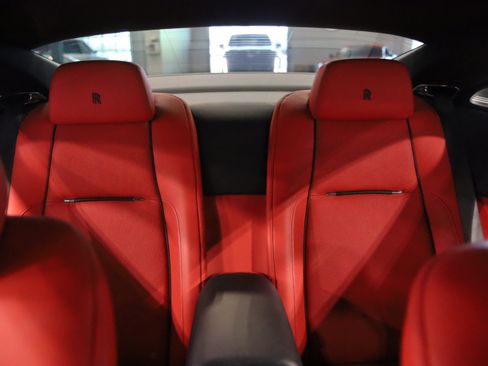 Used 2018 Rolls-Royce Wraith RWD image 34