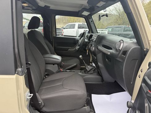 Used 2017 Jeep Wrangler Sport w/ Quick Order Package 23S image 11