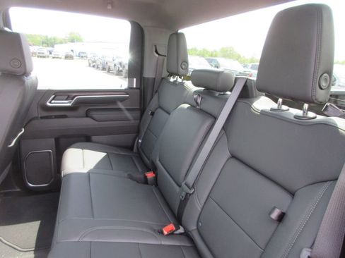 New 2026 GMC Sierra 2500 SLT w/ SLT Convenience Package AWD/4WD image 14