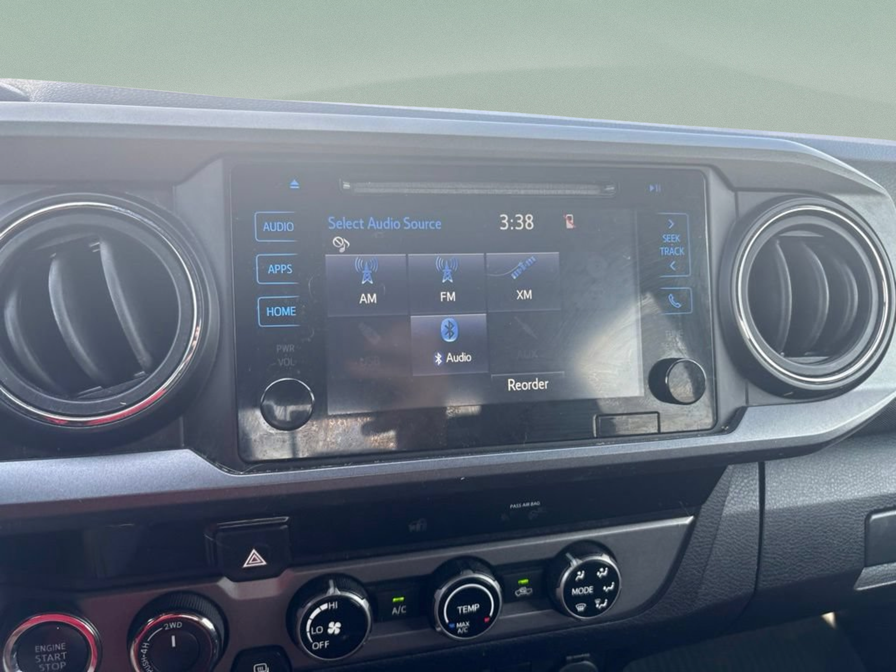 Used 2018 Toyota Tacoma TRD Off-Road AWD/4WD image 13