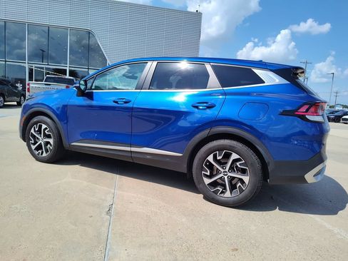 Used 2023 Kia Sportage EX FWD image 5