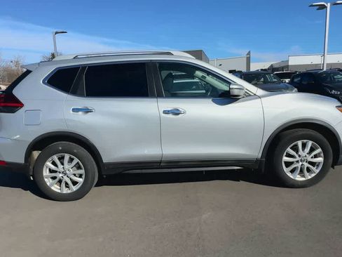 Used 2018 Nissan Rogue SV image 9