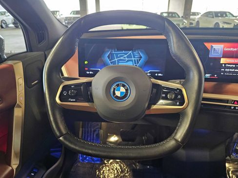 Used 2023 BMW iX xDrive50 w/ Premium Package AWD/4WD image 10