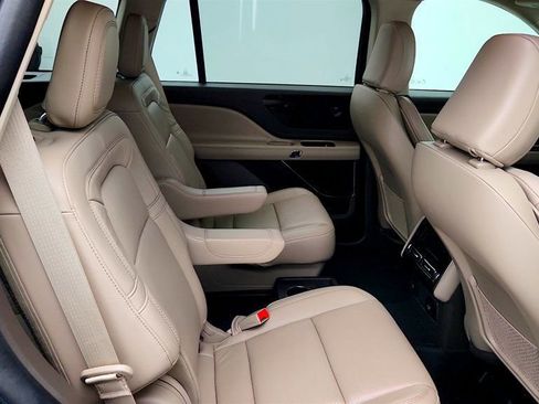 Used 2022 Lincoln Aviator Reserve w/ Equipment Group 201A RWD image 23