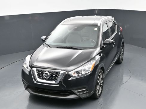 Used 2020 Nissan Kicks SR w/ SR Premium Package FWD image 25
