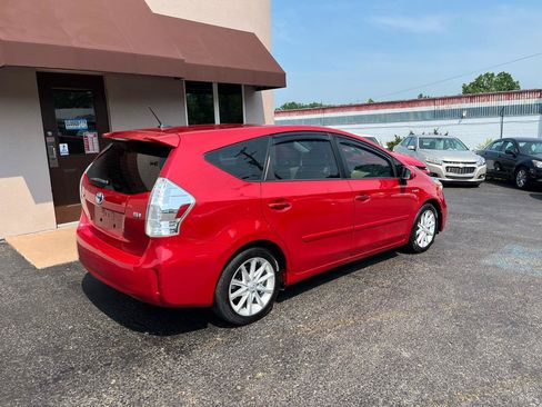Used 2014 Toyota Prius V Five FWD image 5