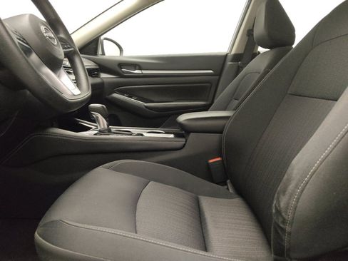 Used 2023 Nissan Altima 2.5 SV FWD image 17