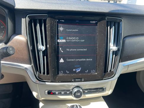 Used 2018 Volvo V90 T5 Cross Country w/ Convenience Package AWD/4WD image 20