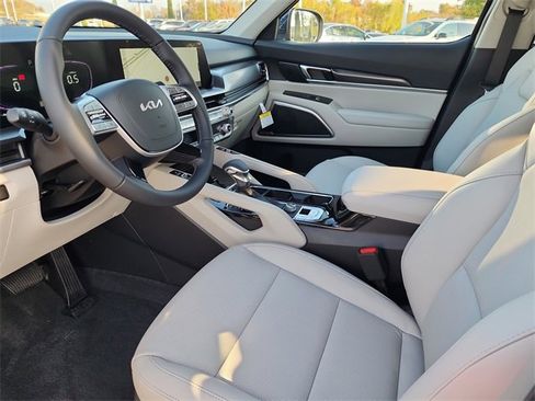 New 2025 Kia Telluride S image 11