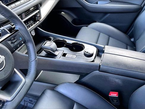 Certified 2023 Nissan Rogue SV w/ SV Premium Package image 18