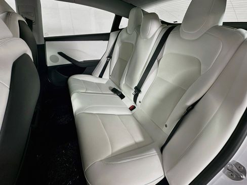Used 2025 Tesla Model 3 Long Range RWD image 9
