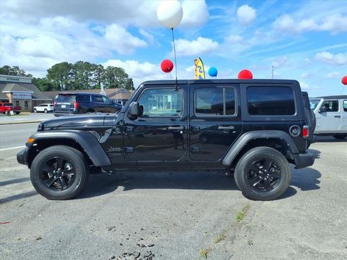 Used 2022 Jeep Wrangler Unlimited Sport AWD/4WD image 5