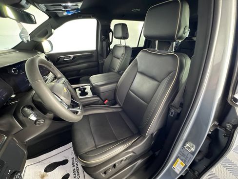 Certified 2025 Chevrolet Suburban Premier AWD/4WD image 23