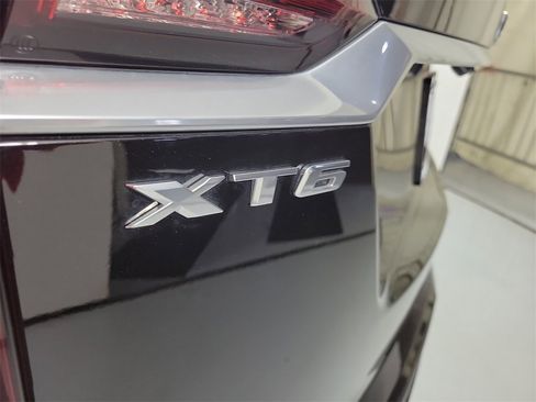 Certified 2025 Cadillac XT6 Premium Luxury image 7