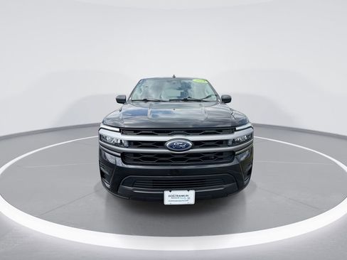 Used 2024 Ford Expedition Max XLT AWD/4WD image 3
