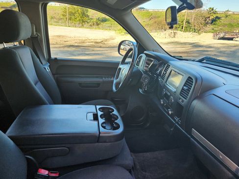 Used 2013 Chevrolet Silverado 1500 LT image 23