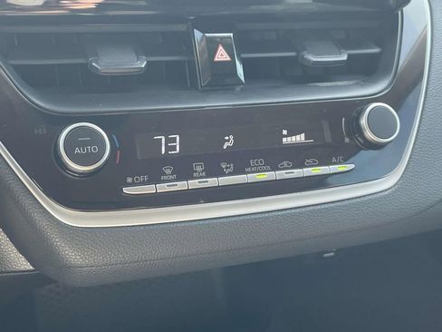 Used 2025 Toyota Corolla LE image 19