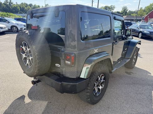 Used 2011 Jeep Wrangler Sahara w/ Dual Top Group AWD/4WD image 7