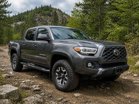 Used 2023 Toyota Tacoma TRD Off-Road AWD/4WD image 1