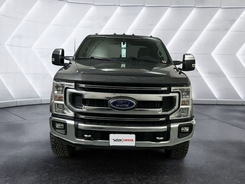 Used 2022 Ford F250 XLT w/ XLT Premium Package AWD/4WD image 2