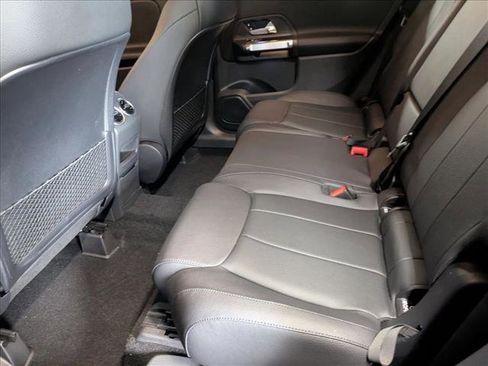 New 2025 Mercedes-Benz GLB 250 image 14