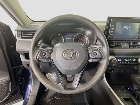 Used 2022 Toyota RAV4 XLE image 13
