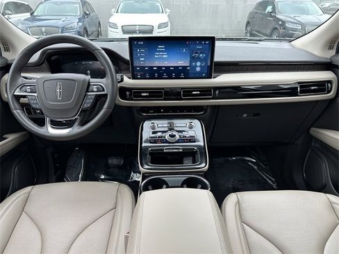 Certified 2022 Lincoln Nautilus Reserve image 15