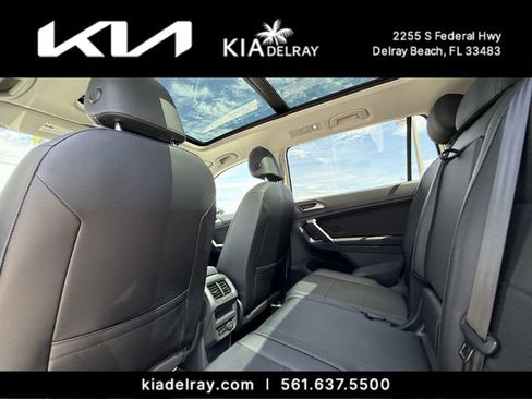Used 2019 Volkswagen Tiguan SE w/ Panoramic Sunroof Package FWD image 15